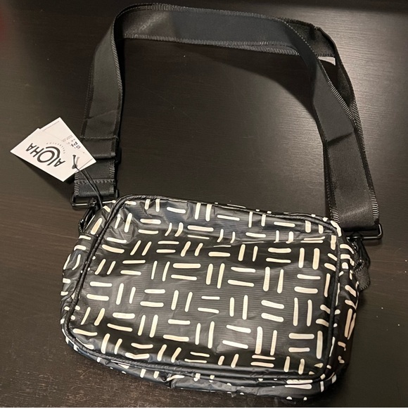 Aloha Collection Le Tour Bag - Picture 9 of 12